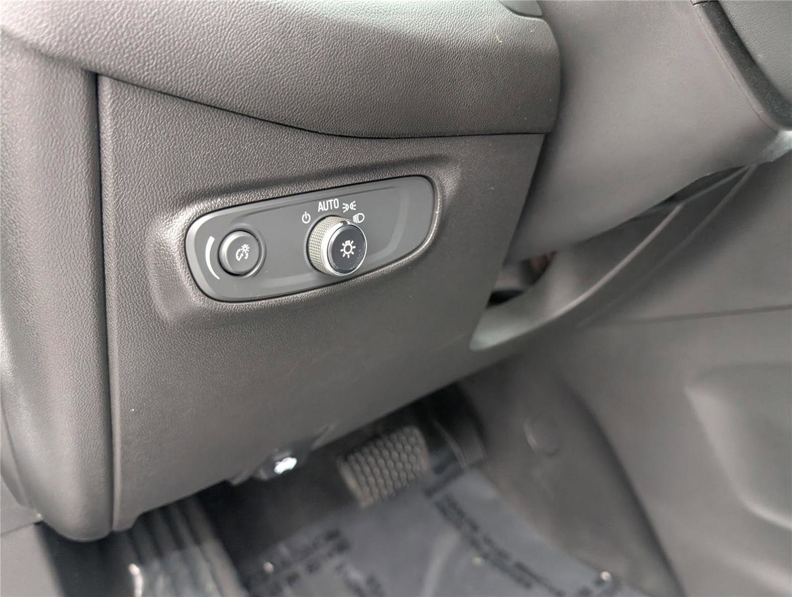 Used 2022 Chevrolet Equinox LT image 21