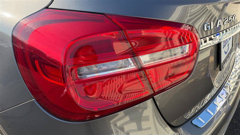 Used 2015 Mercedes-Benz GLA 250 4MATIC image 13