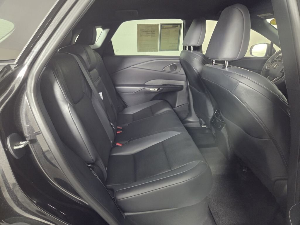 Used 2024 Lexus RX 350 FWD w/ Technology Package image 31
