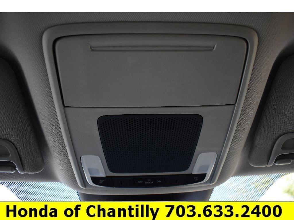 Used 2025 Honda Pilot EX-L image 19