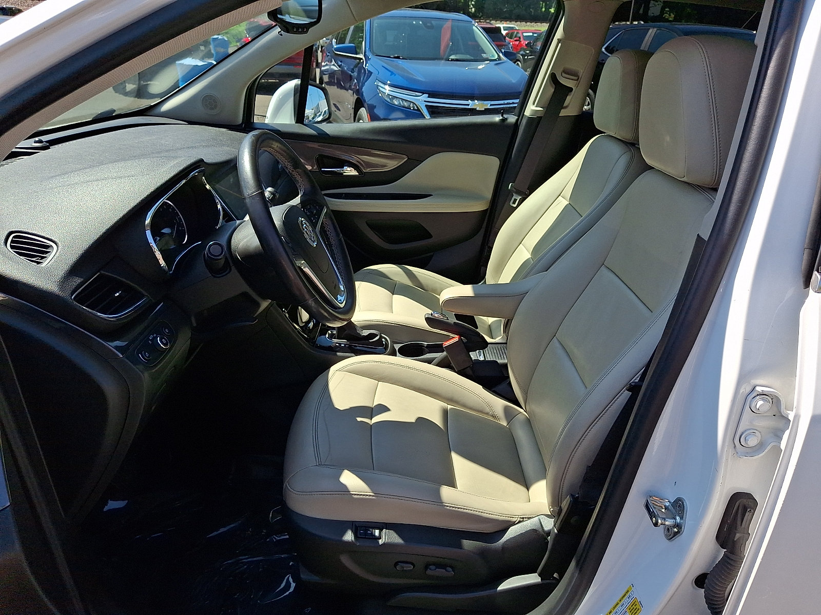 Used 2017 Buick Encore Essence FWD image 14