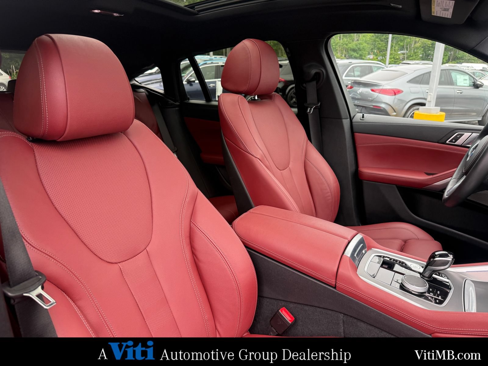 Used 2022 BMW X6 xDrive40i w/ M Sport Package AWD/4WD image 31