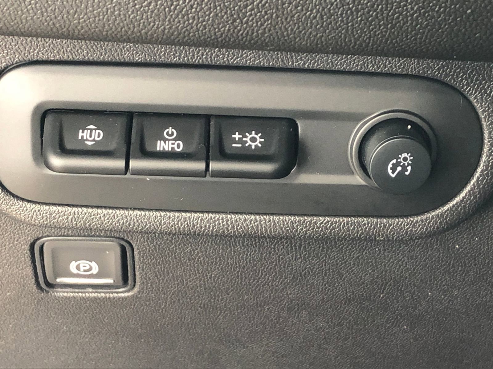 Used 2024 GMC Terrain Denali w/ Denali Premium Package image 38