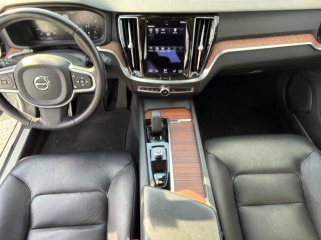 Used 2022 Volvo S60 B5 Momentum AWD/4WD image 27