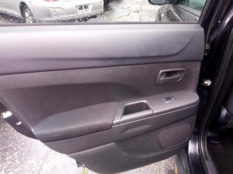 Used 2014 Mitsubishi Outlander Sport ES image 8