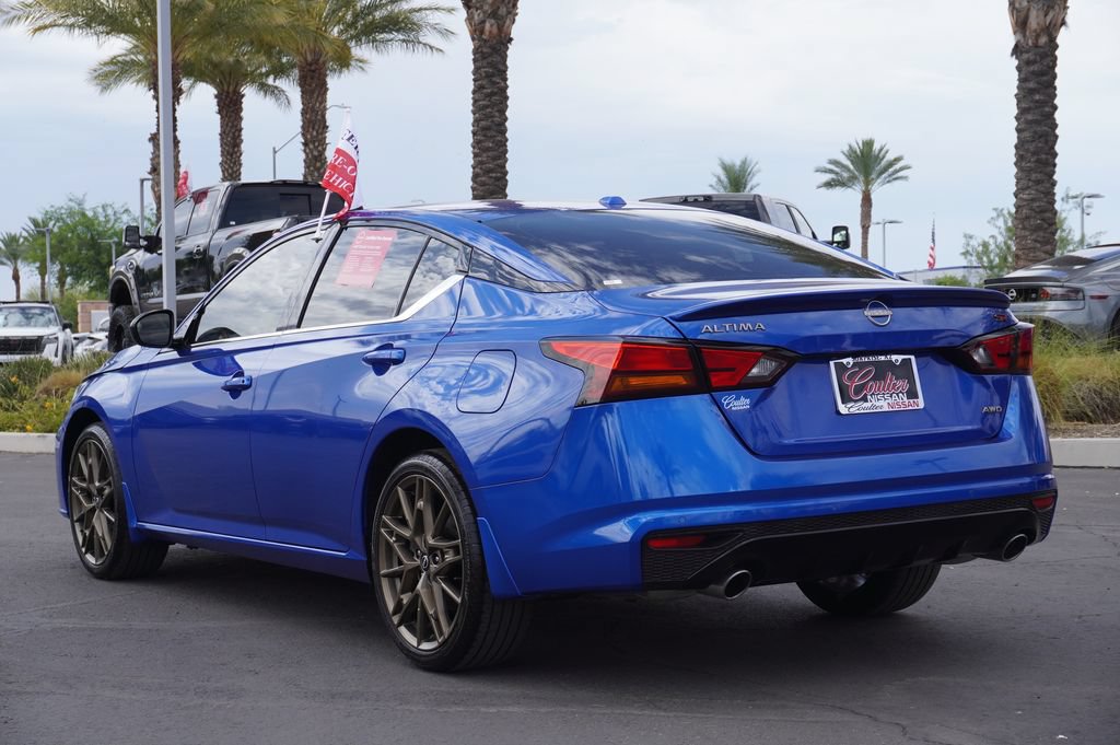 Certified 2025 Nissan Altima 2.5 SR AWD/4WD image 3