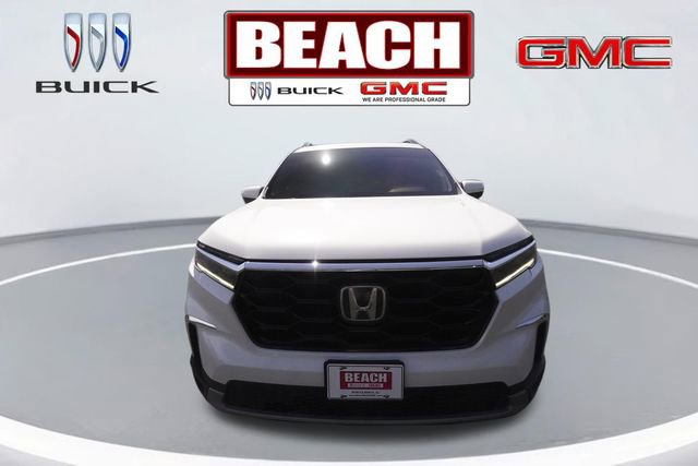 Used 2025 Honda Pilot Touring image 8