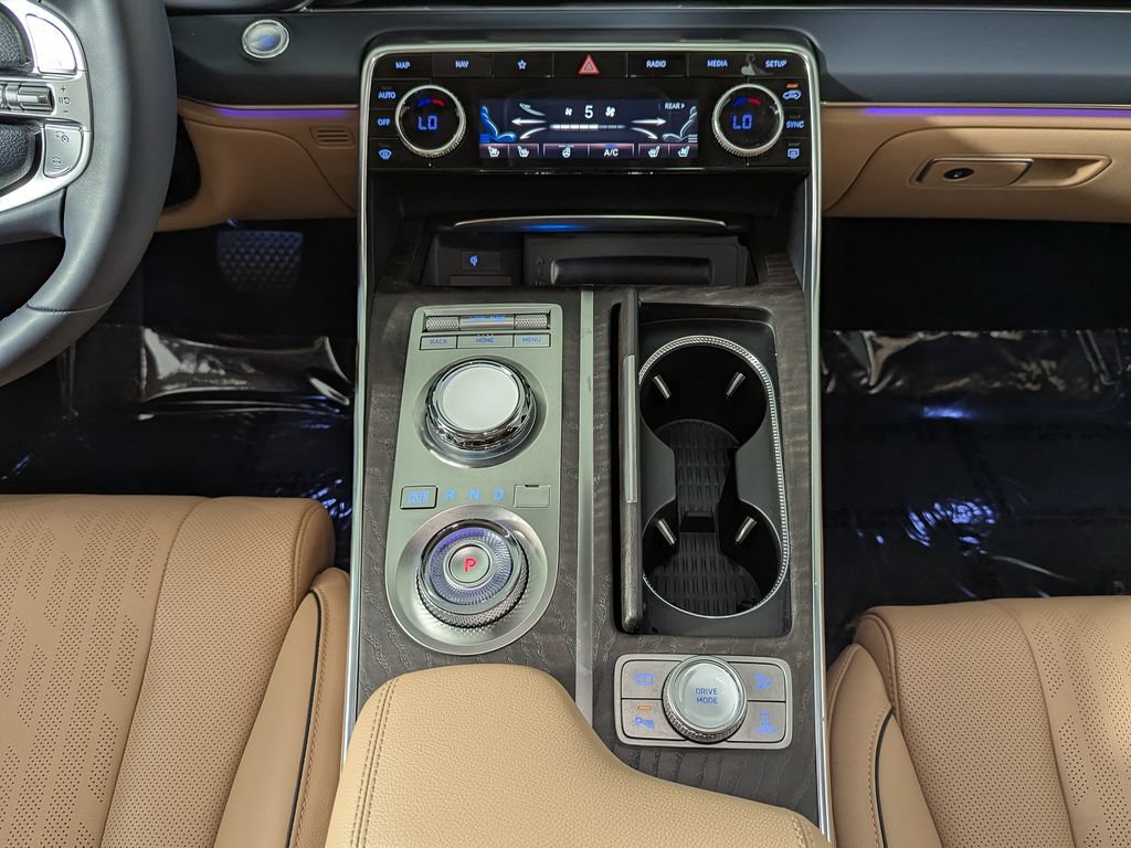 Used 2024 Genesis GV80 2.5T w/ Prestige Package AWD/4WD image 41