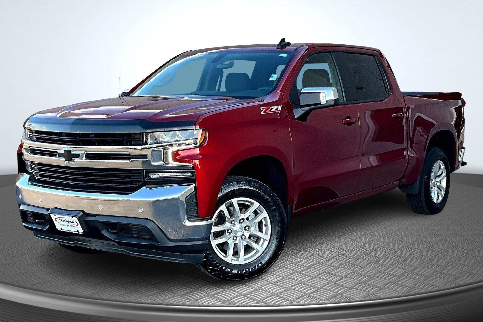 Used 2022 Chevrolet Silverado 1500 LT AWD/4WD image 1