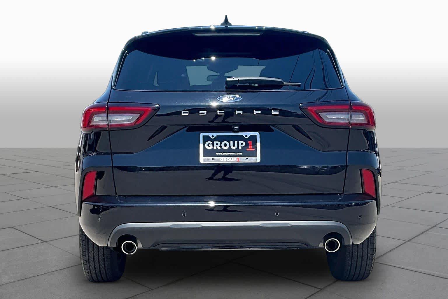 Used 2023 Ford Escape ST-Line w/ Tech Pack #1 FWD image 5