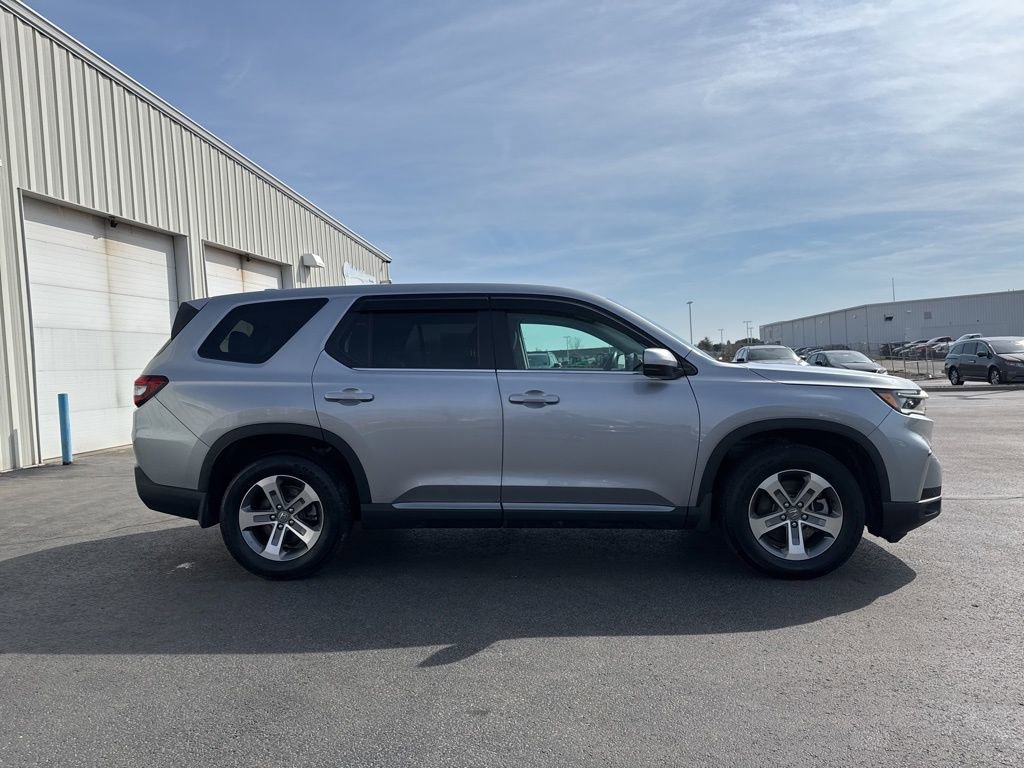 Used 2025 Honda Pilot EX-L image 8