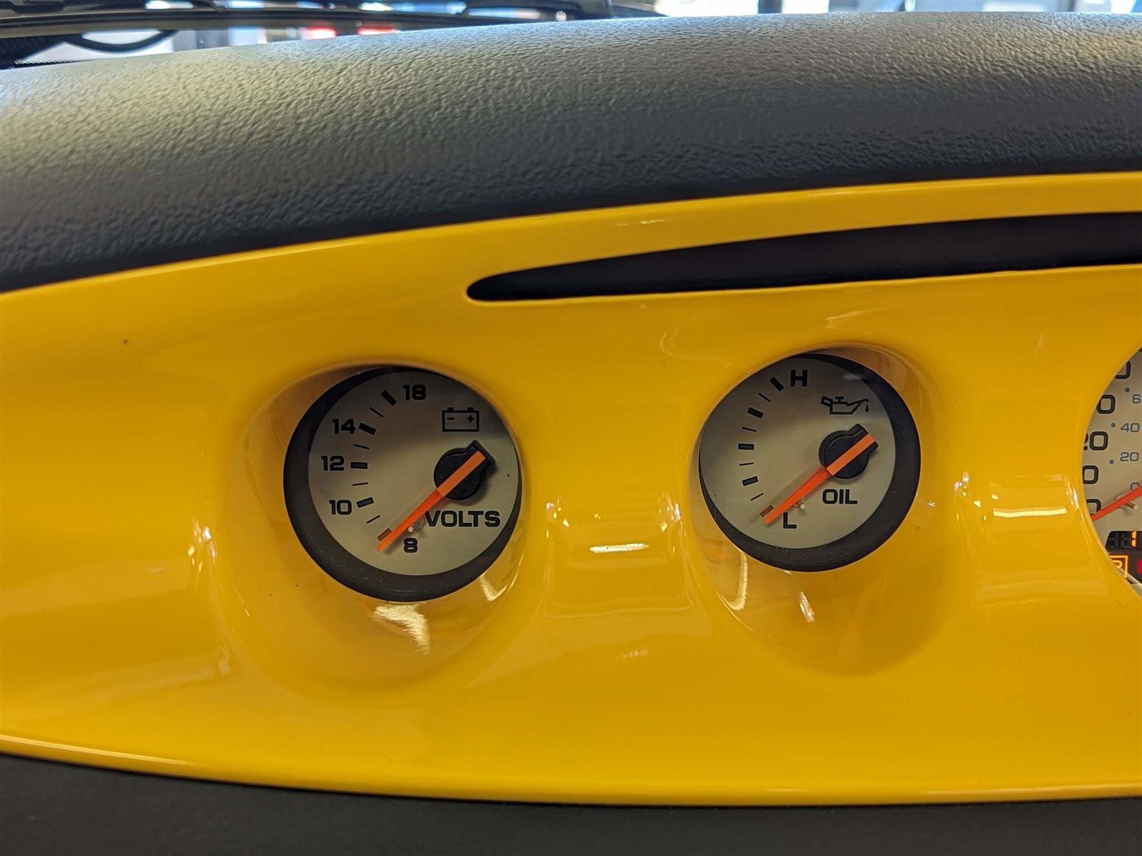 Used 2002 Chrysler Prowler image 26