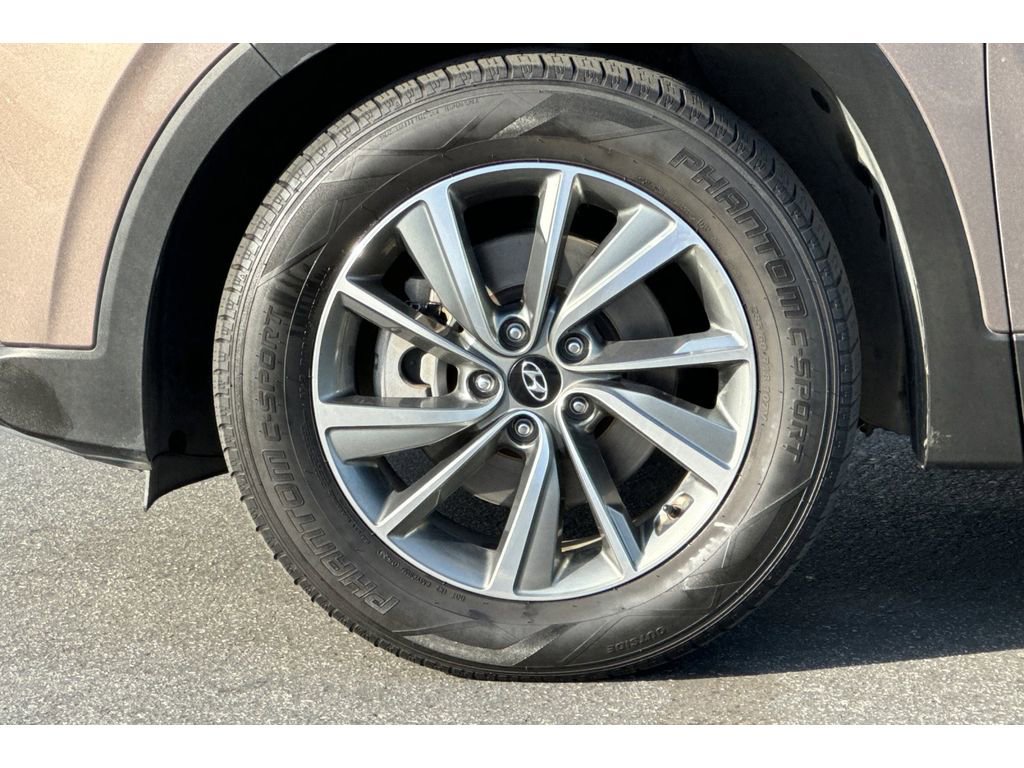 Used 2019 Hyundai Santa Fe FWD image 30