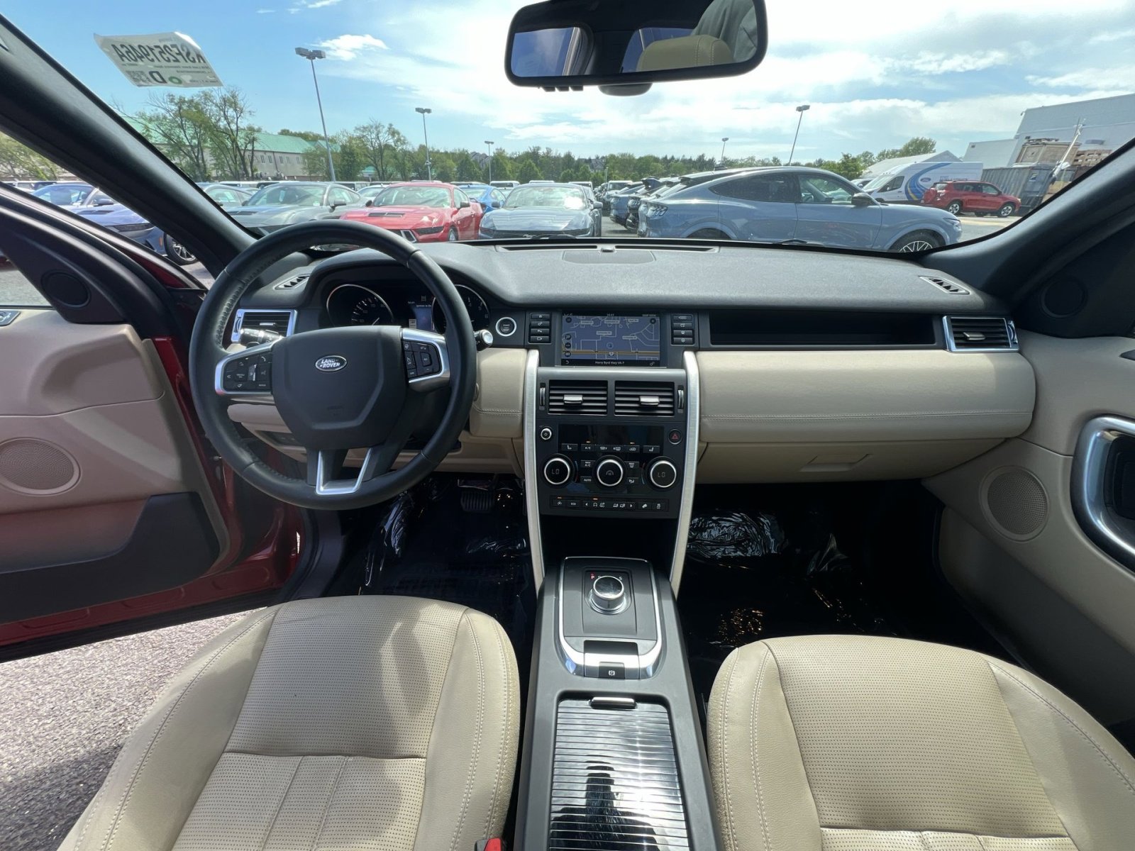 Used 2016 Land Rover Discovery Sport HSE image 30