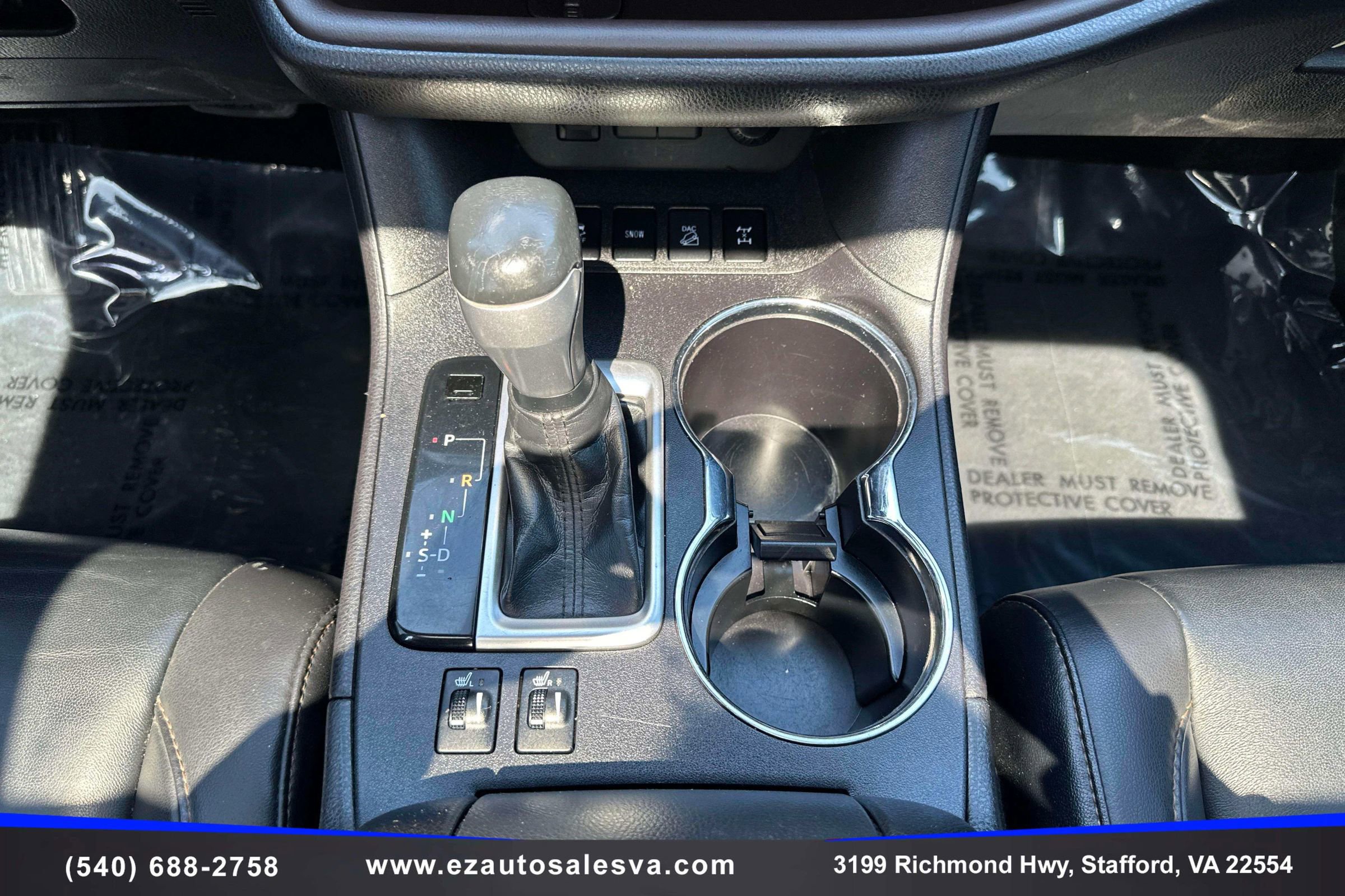 Used 2019 Toyota Highlander XLE AWD/4WD image 28