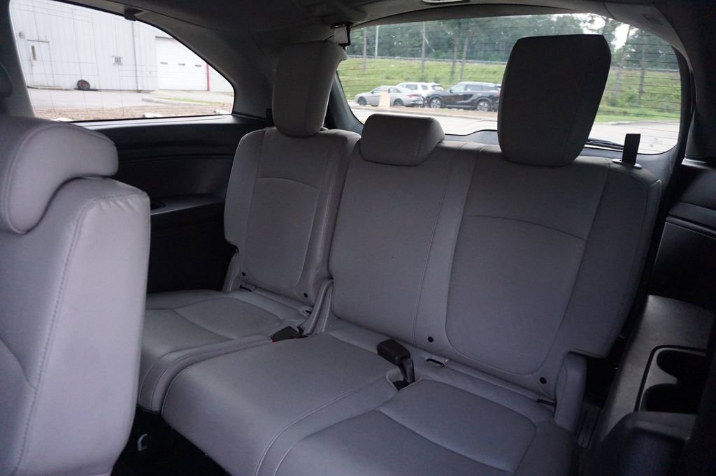 Used 2023 Honda Odyssey EX-L image 16