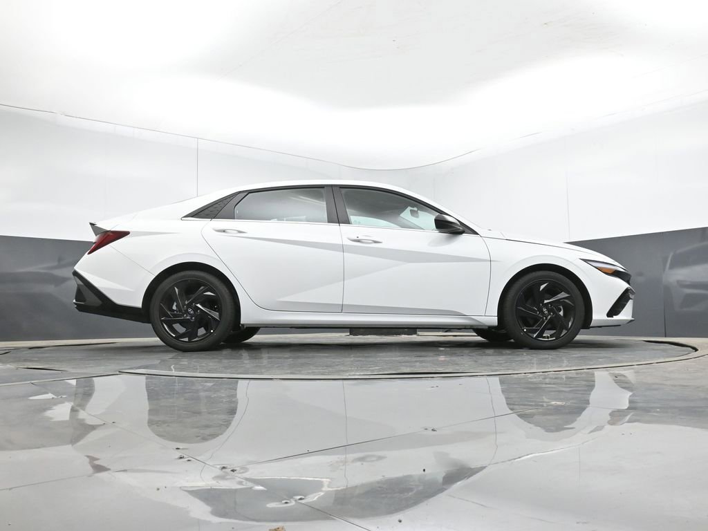New 2026 Hyundai Elantra SEL Sport image 14
