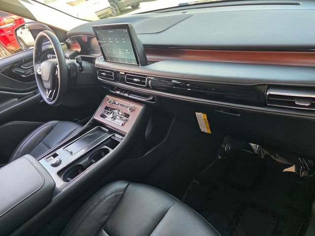 Used 2022 Lincoln Aviator Reserve image 17