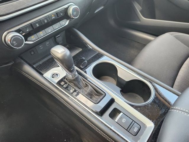 Used 2024 Nissan Altima 2.5 SV w/ SV Premium Package FWD image 18