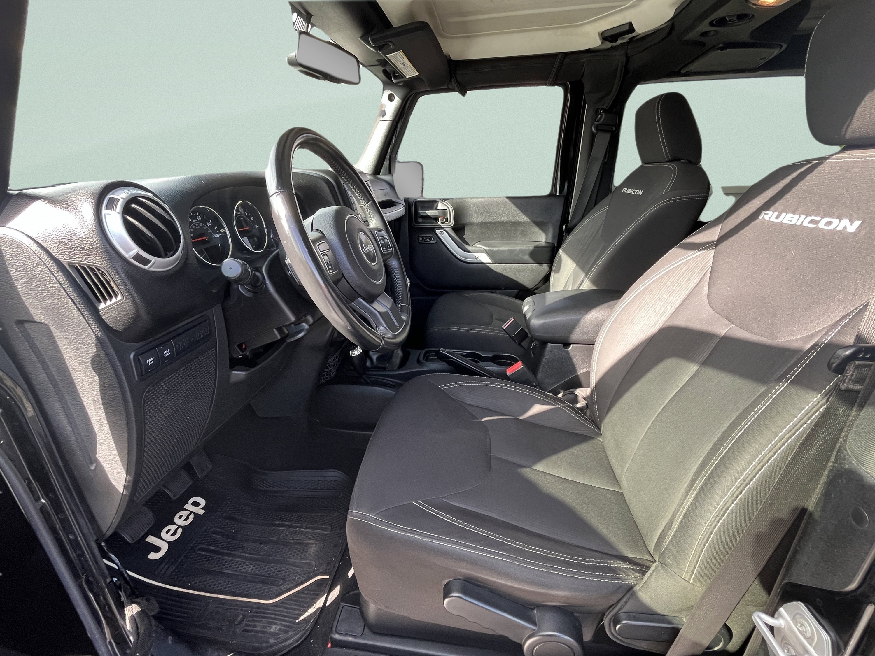 Used 2016 Jeep Wrangler Rubicon w/ Power Convenience Group AWD/4WD image 12