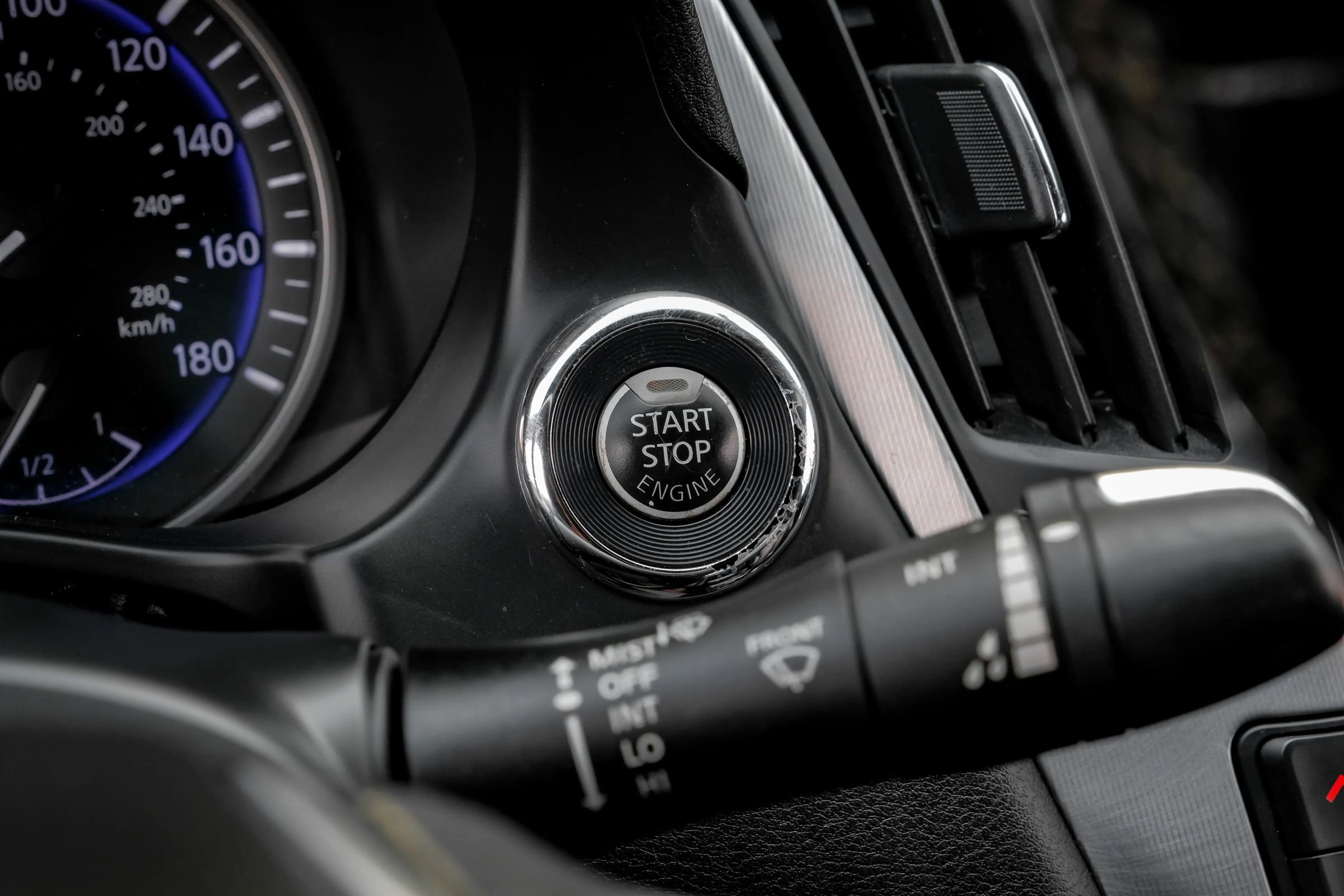 Used 2017 INFINITI Q60 3.0t w/ Cargo Package image 20