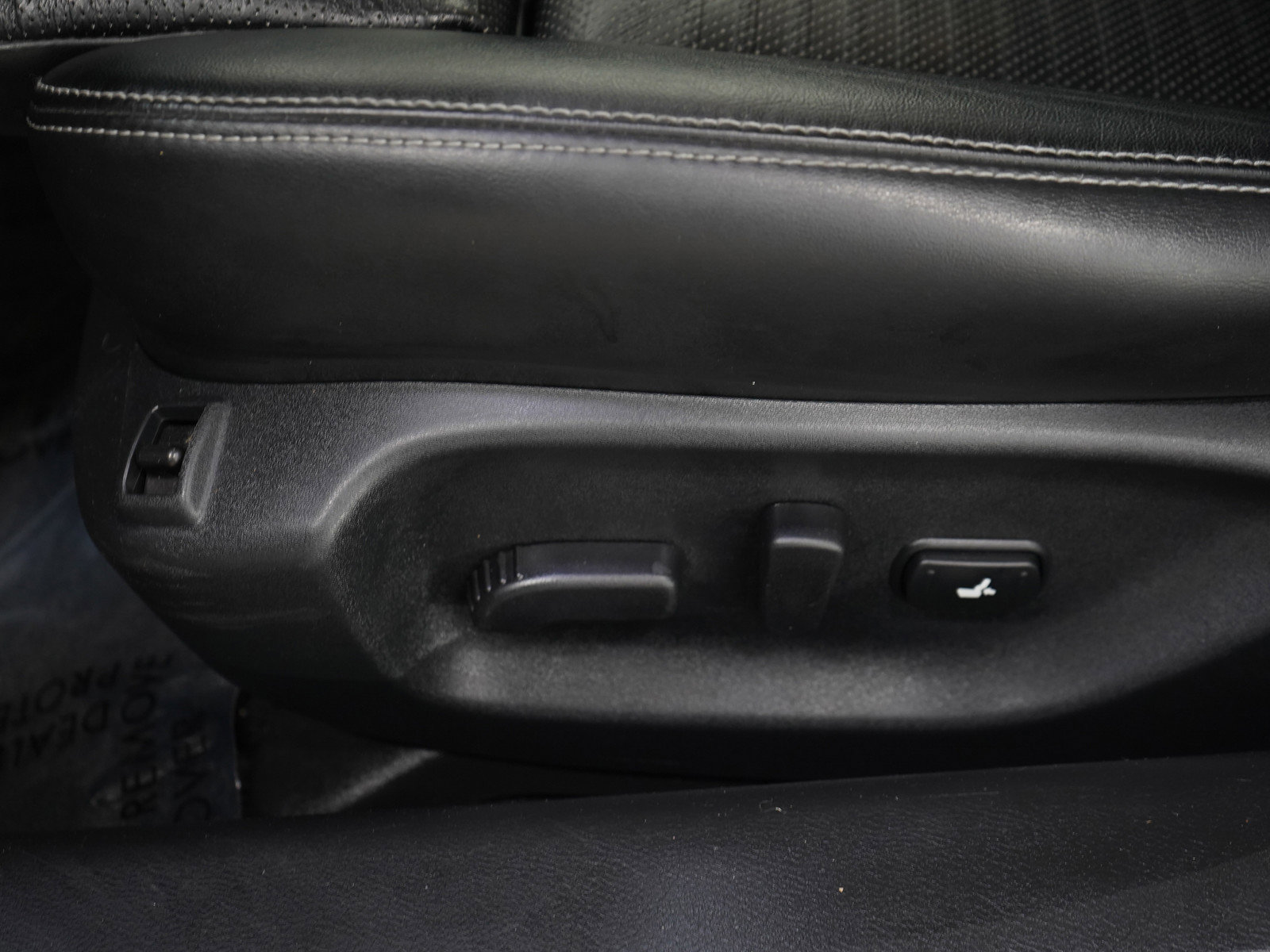 Used 2015 INFINITI Q50 AWD w/ Deluxe Touring Package image 24