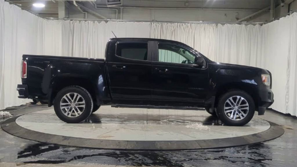 Used 2016 GMC Canyon SLE w/ Nightfall Edition image 11