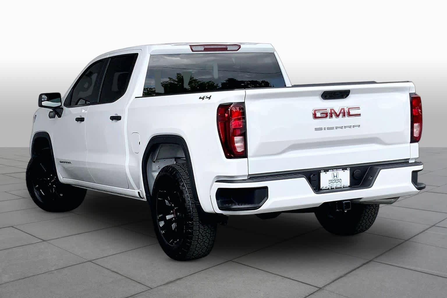 Used 2026 GMC Sierra 1500 Pro w/ Graphite Edition AWD/4WD image 12