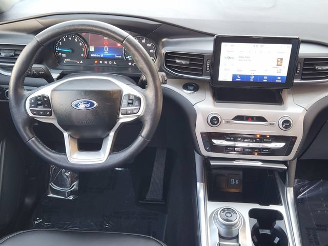 Used 2023 Ford Explorer XLT w/ Equipment Group 202A AWD/4WD image 28