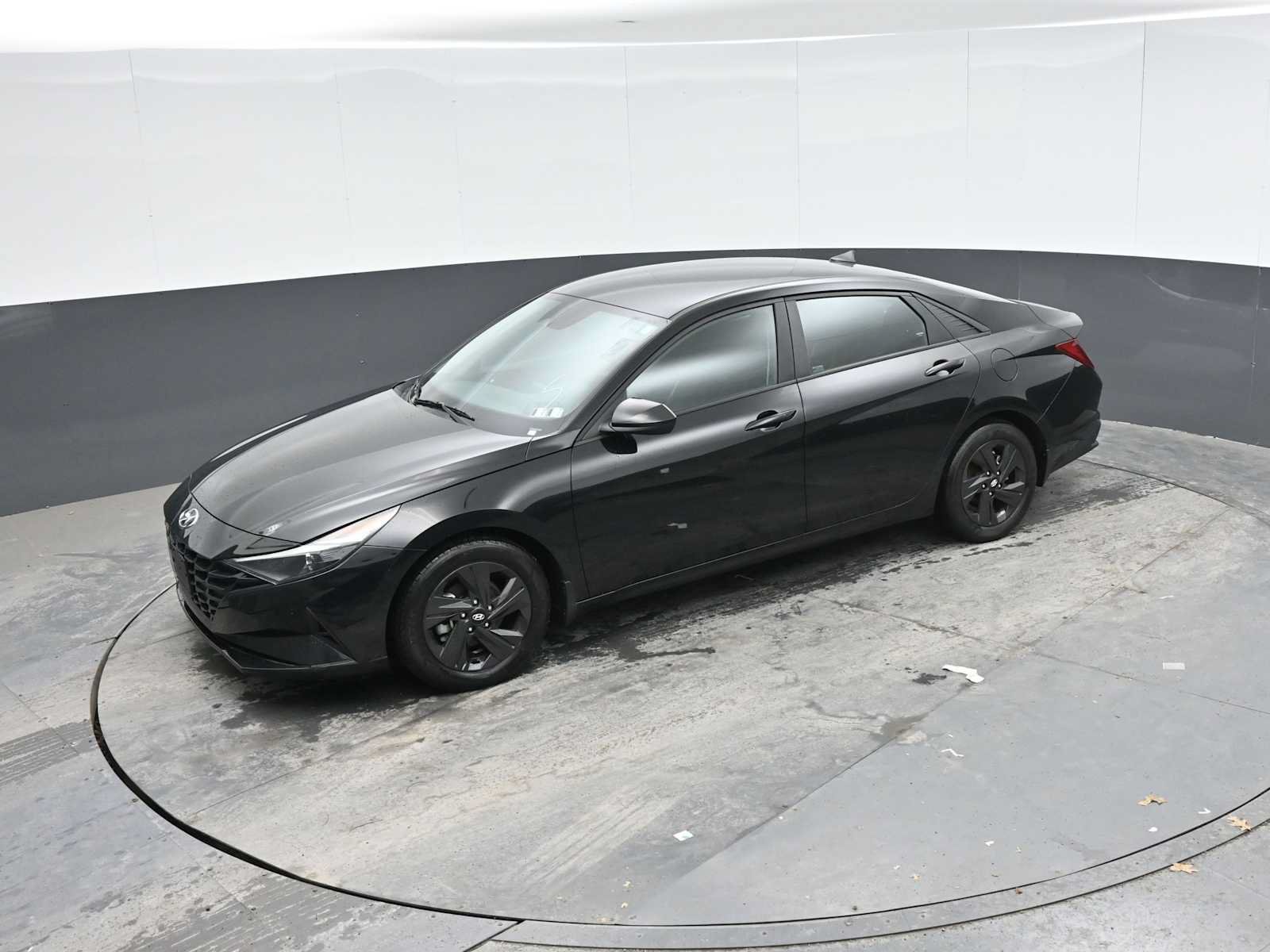 Used 2023 Hyundai Elantra SEL FWD image 30