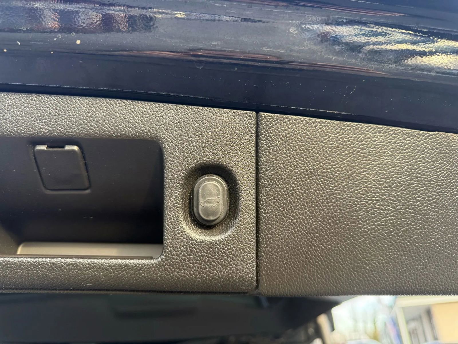 Used 2019 GMC Yukon Denali w/ Denali Ultimate Package image 48