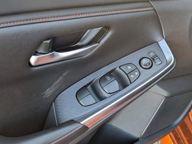 Certified 2025 Nissan Sentra SR FWD image 17
