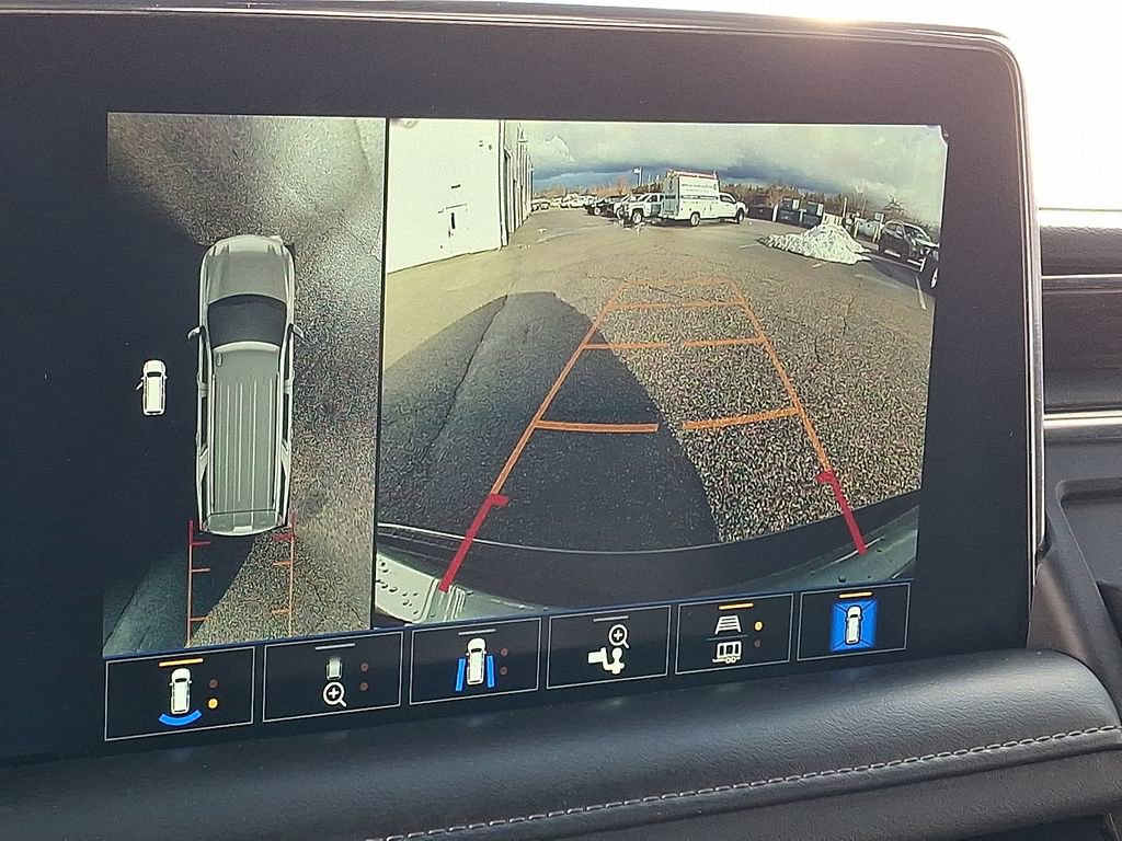 Used 2022 Chevrolet Tahoe LT w/ LT Signature Package image 5