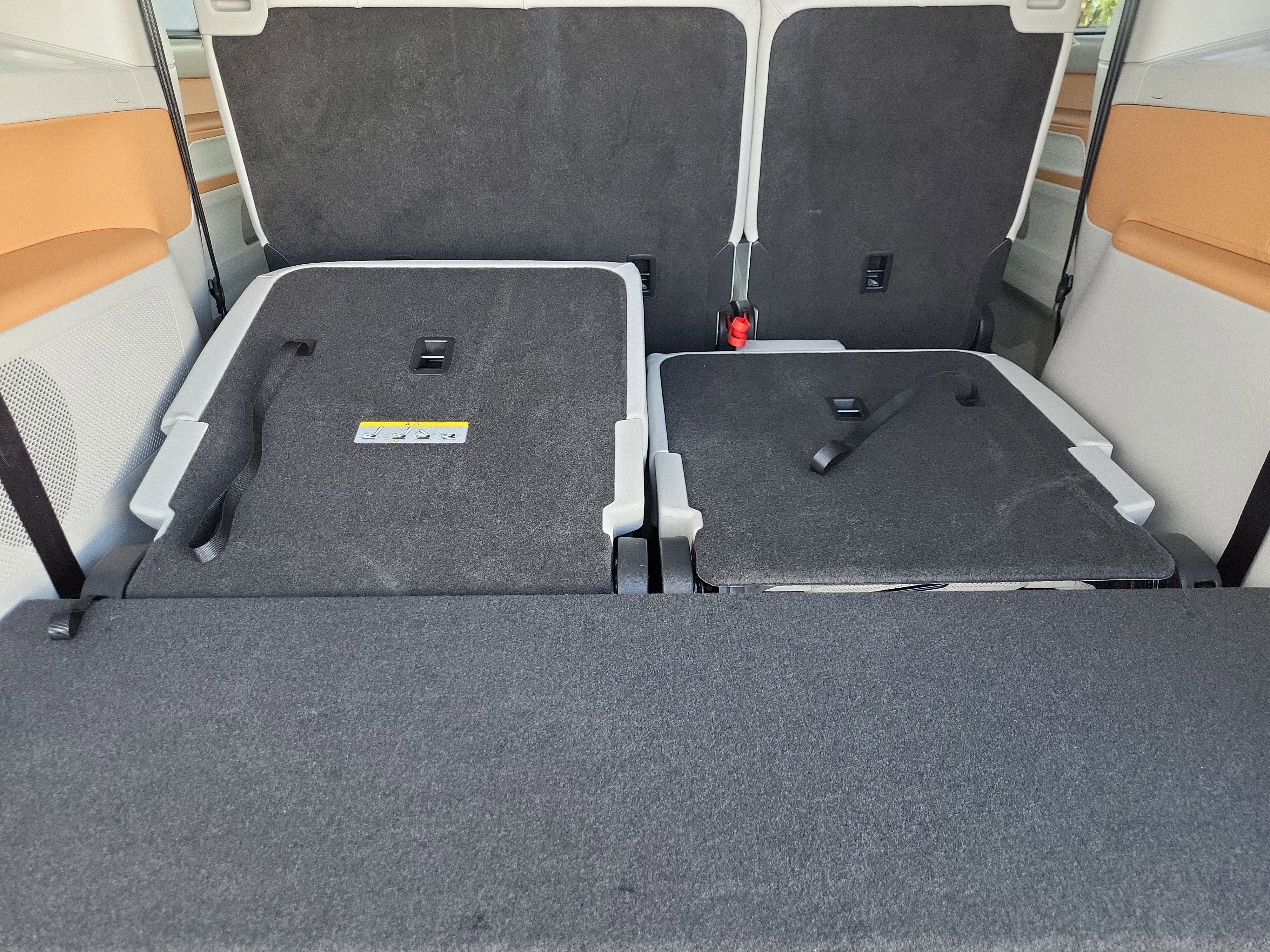 New 2025 Volkswagen ID. Buzz 1st Edition image 24