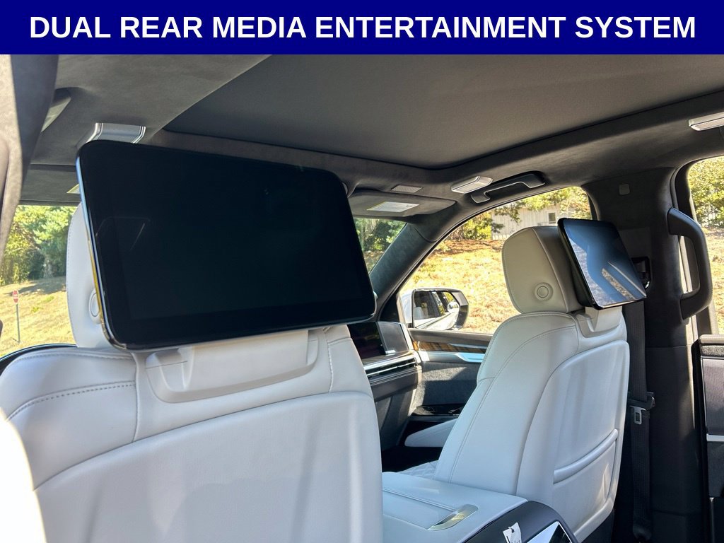 Used 2026 Cadillac Escalade ESV Platinum Luxury w/ LPO, Floor Liner Package AWD/4WD image 2