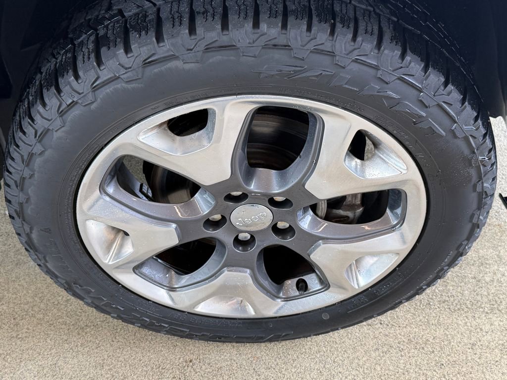 Used 2018 Jeep Compass Limited AWD/4WD image 6