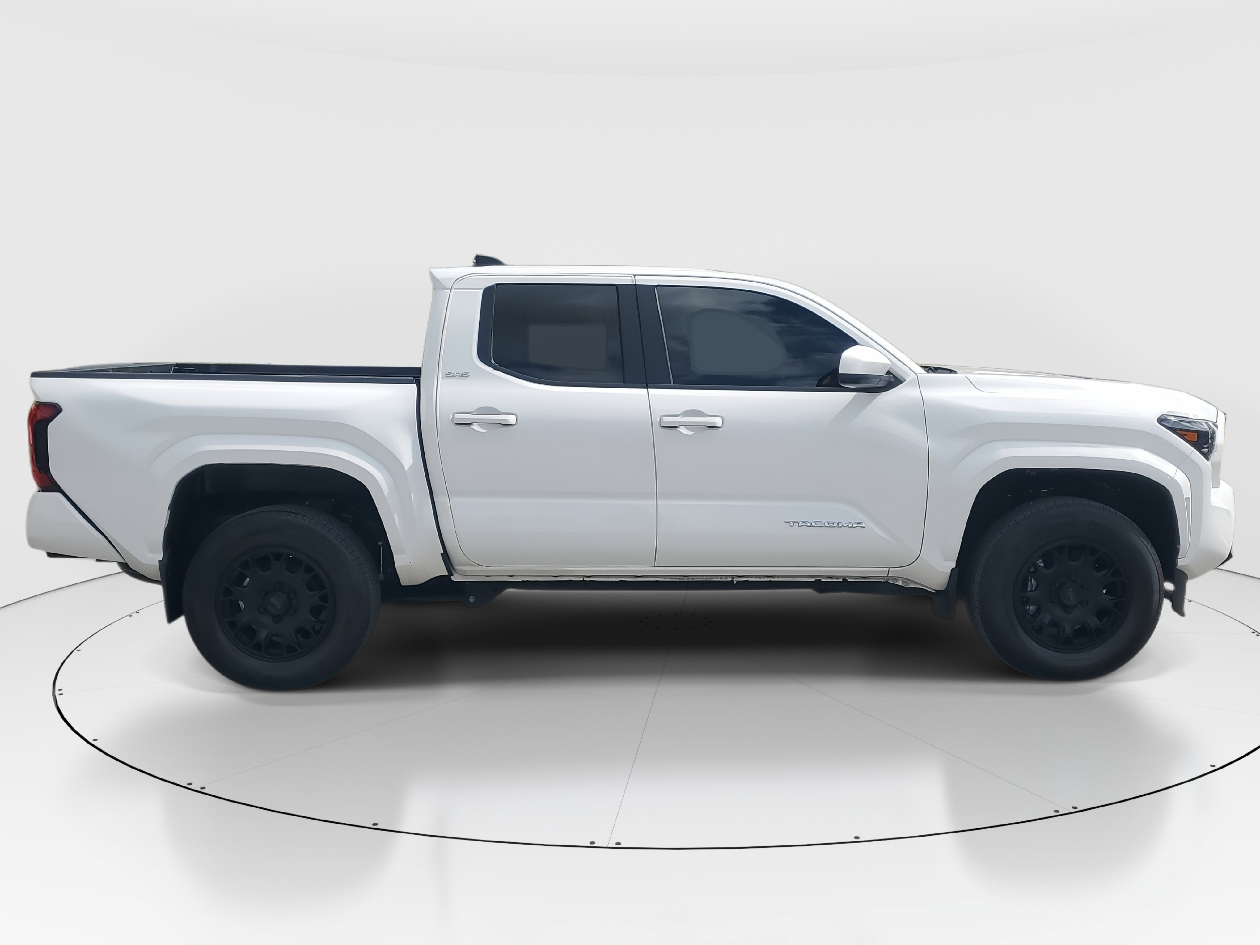 Certified 2025 Toyota Tacoma SR5 image 2