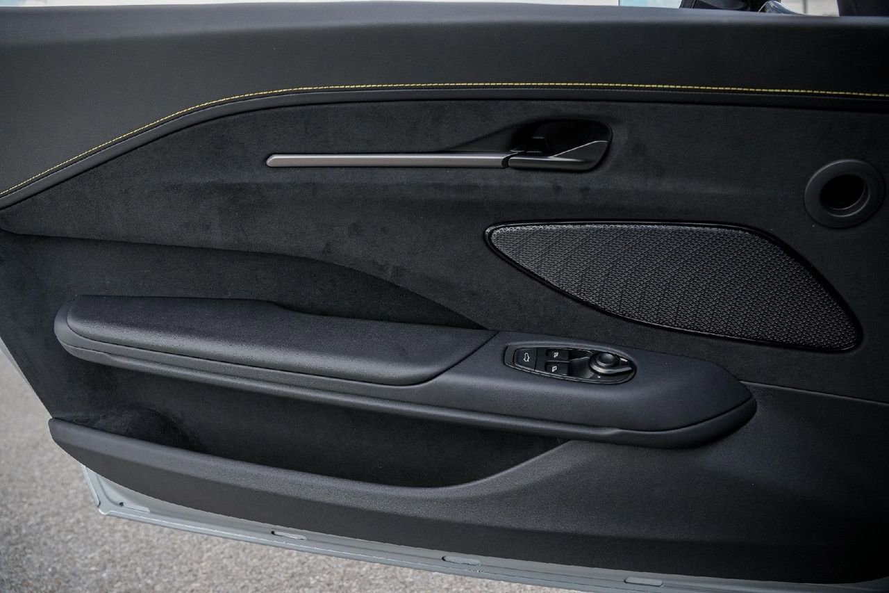 New 2026 Aston Martin V8 Vantage Coupe image 30