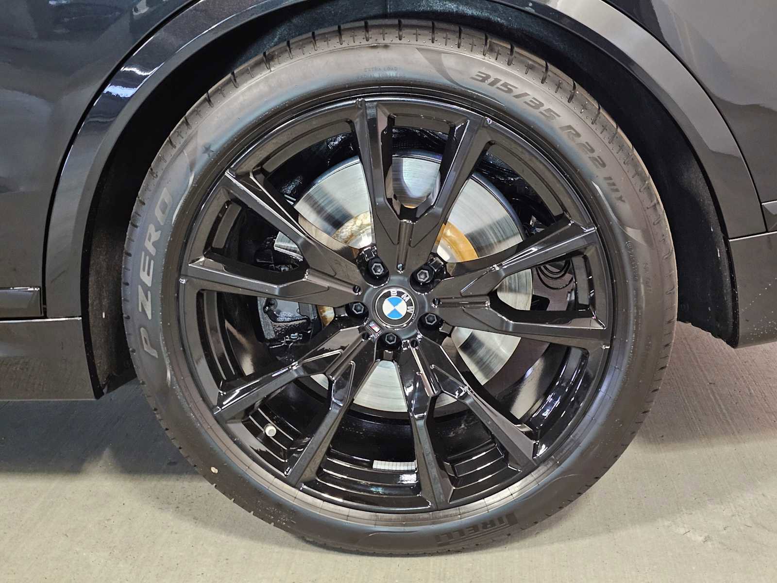 New 2026 BMW X7 M60i image 8