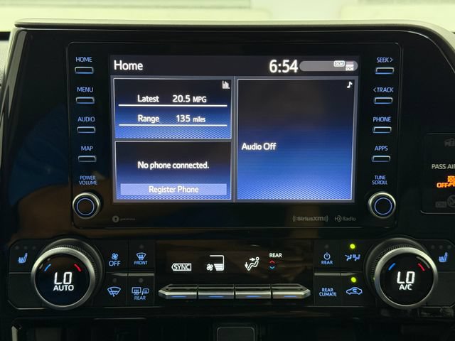 Used 2021 Toyota Highlander XLE FWD image 17