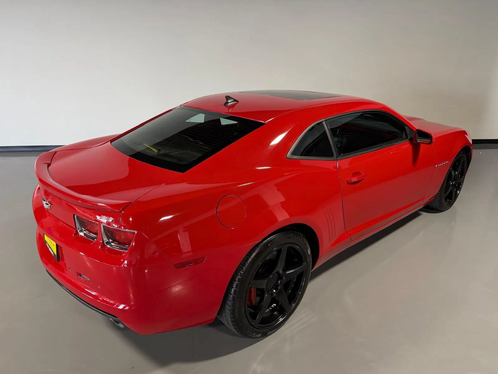 Used 2011 Chevrolet Camaro SS RWD image 36