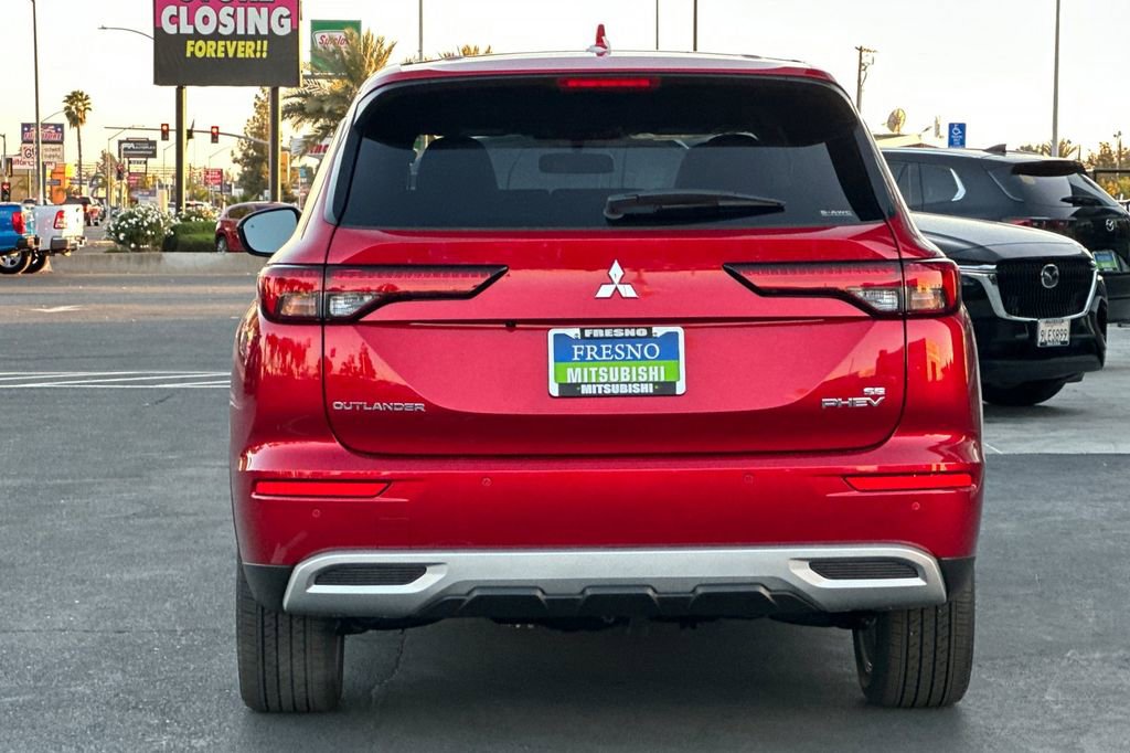 New 2025 Mitsubishi Outlander SE image 6