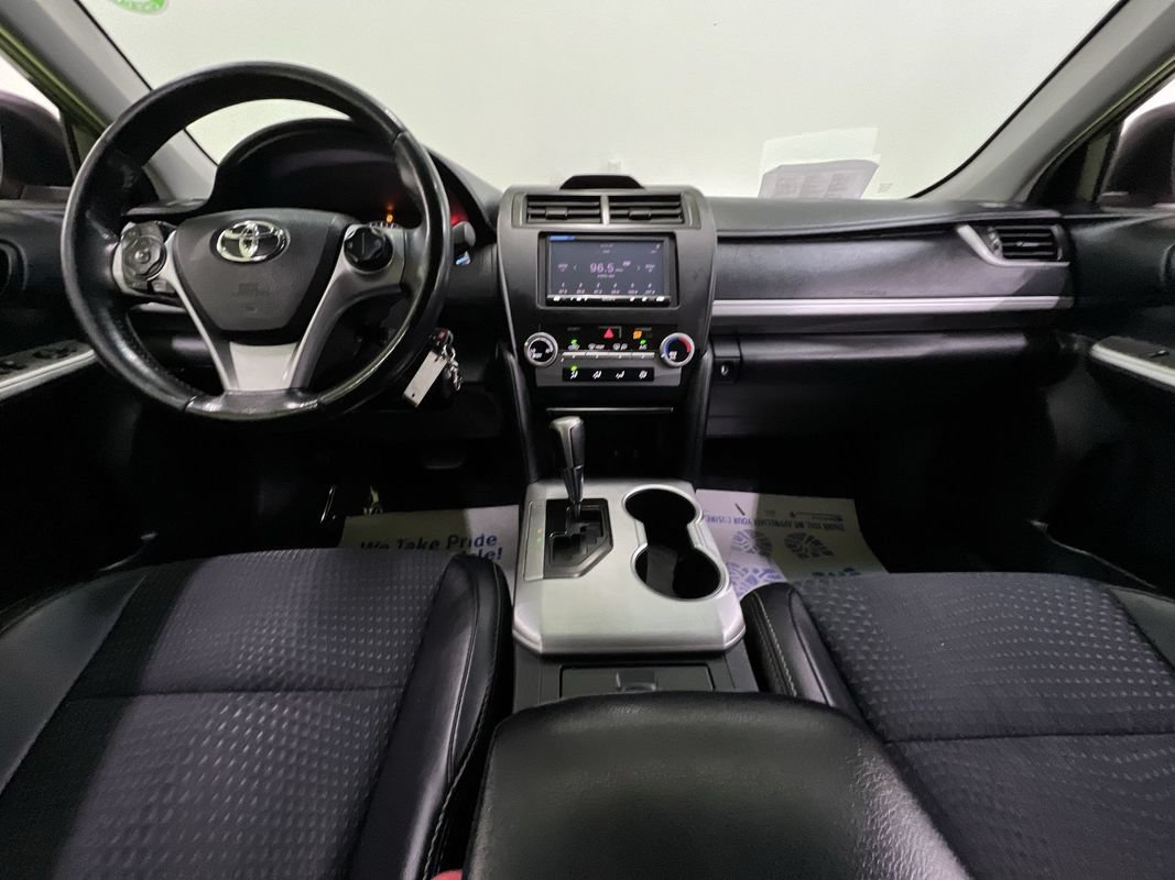 Used 2014 Toyota Camry SE FWD image 18