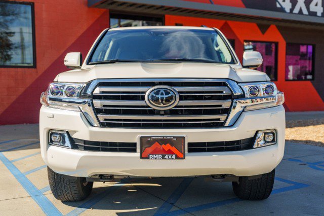 Used 2021 Toyota Land Cruiser image 2