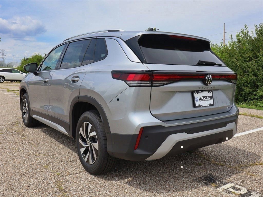 New 2025 Volkswagen Tiguan S AWD/4WD image 3