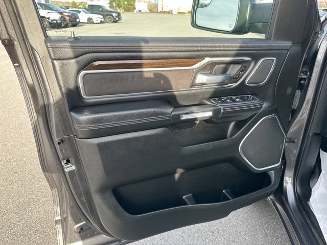Used 2022 RAM 1500 Laramie AWD/4WD image 15