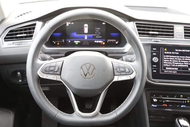 Used 2023 Volkswagen Tiguan SE image 20