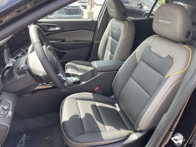 New 2026 Chevrolet Trax ACTIV w/ Sunroof Package FWD image 11