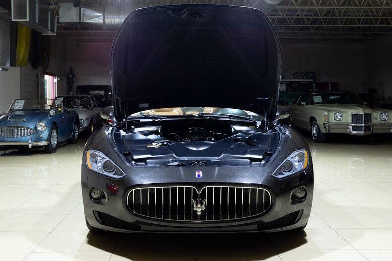 Used 2015 Maserati GranTurismo Convertible RWD image 41