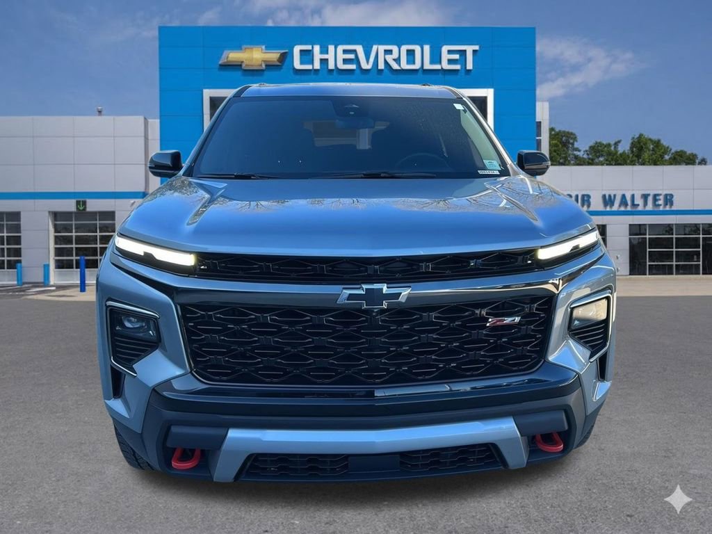 Used 2024 Chevrolet Traverse Z71 image 9